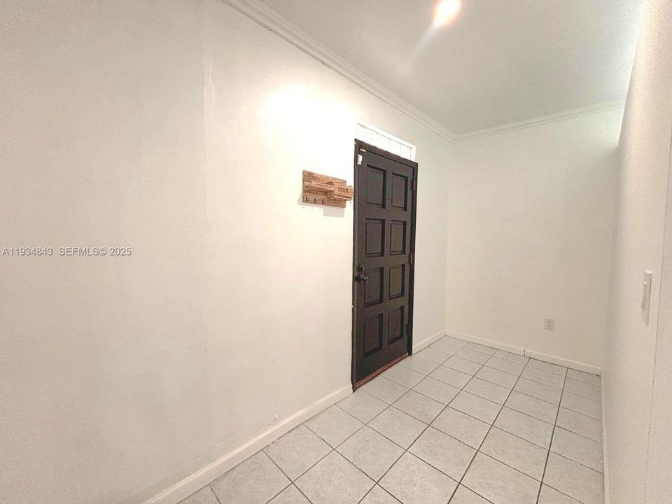 En Renta: $2,500 (2 camas, 1 baños, 2450 Pies cuadrados)