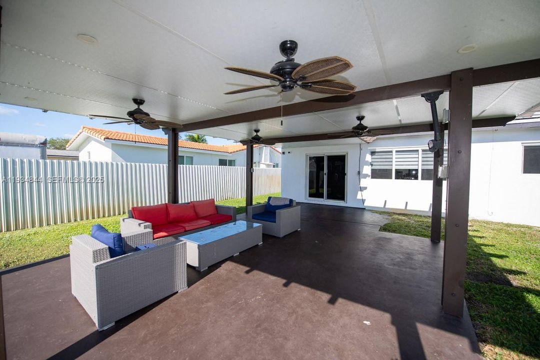 For Sale: $760,000 (4 beds, 2 baths, 2156 Square Feet)