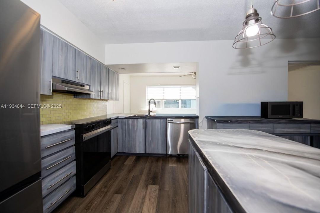 For Sale: $760,000 (4 beds, 2 baths, 2156 Square Feet)