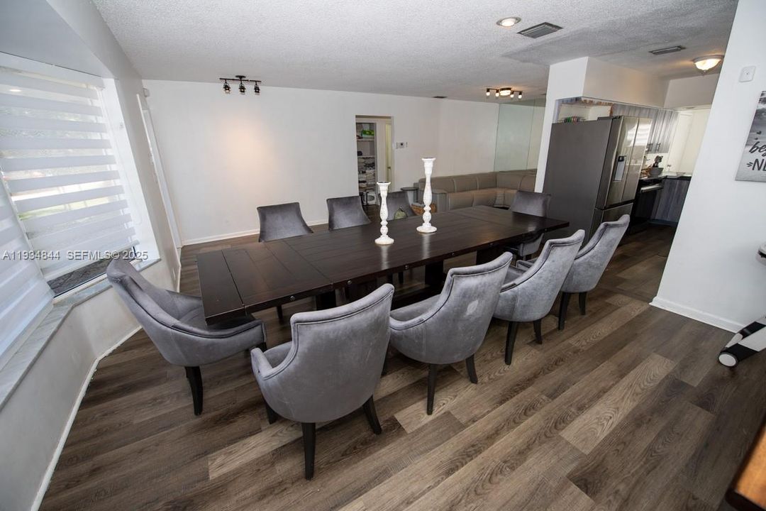 For Sale: $760,000 (4 beds, 2 baths, 2156 Square Feet)