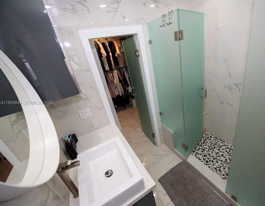 For Sale: $760,000 (4 beds, 2 baths, 2156 Square Feet)