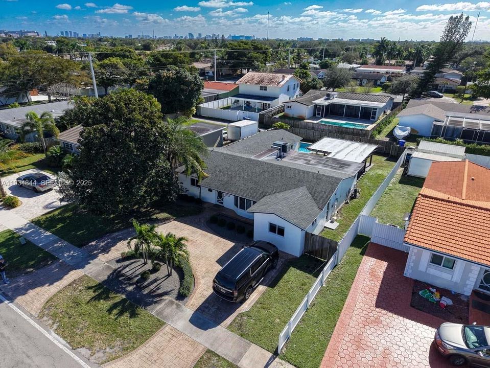 For Sale: $760,000 (4 beds, 2 baths, 2156 Square Feet)