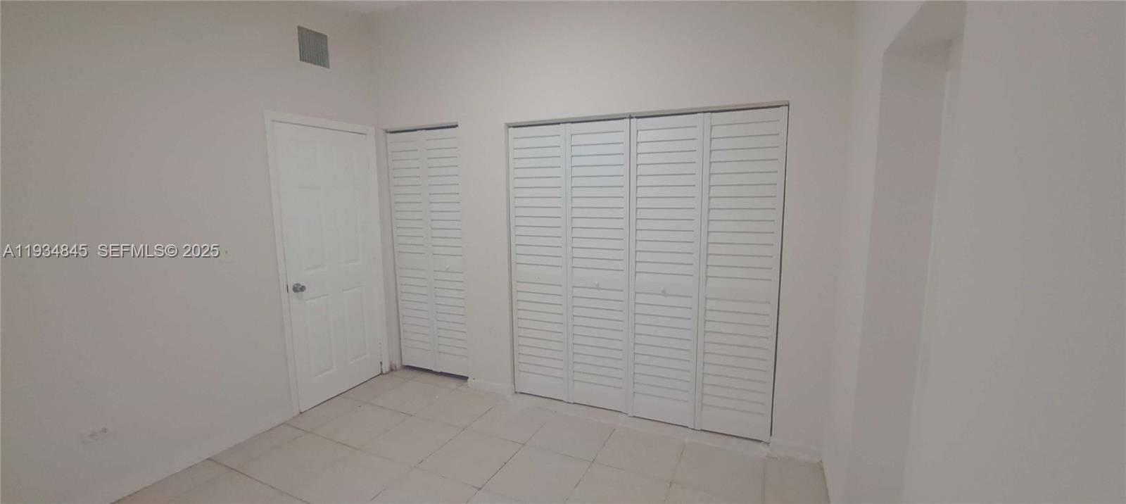 For Rent: $1,950 (2 beds, 1 baths, 1400 Square Feet)