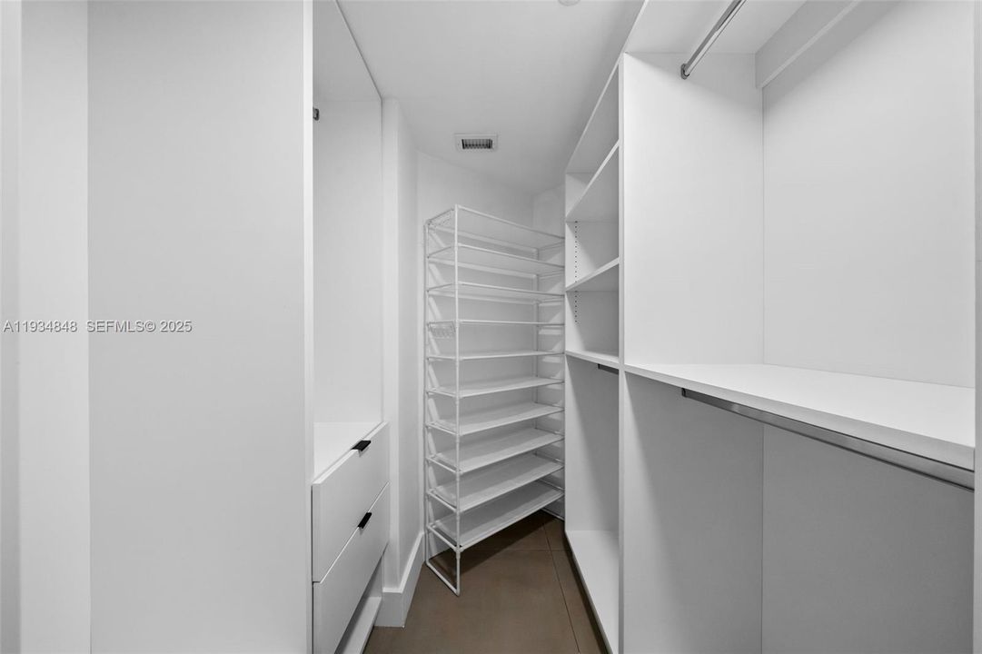 На продажу: $605,000 (2 спален, 2 ванн, 1271 Квадратных фут)