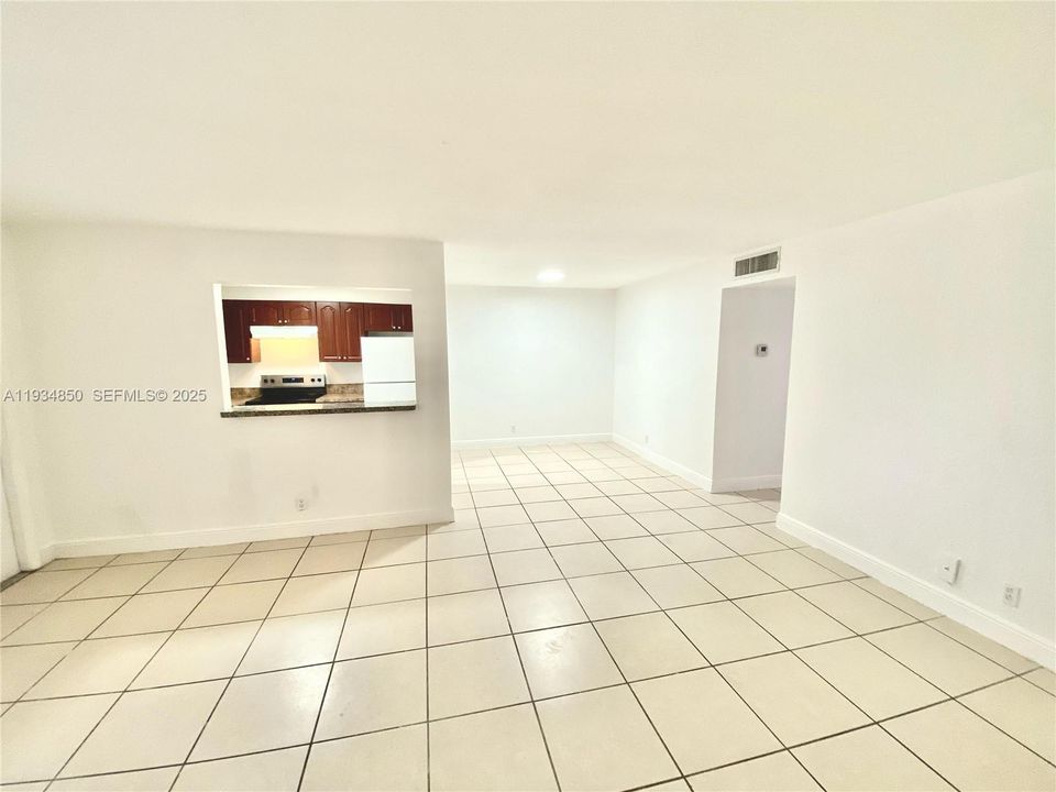 En Venta: $130,000 (2 camas, 1 baños, 880 Pies cuadrados)