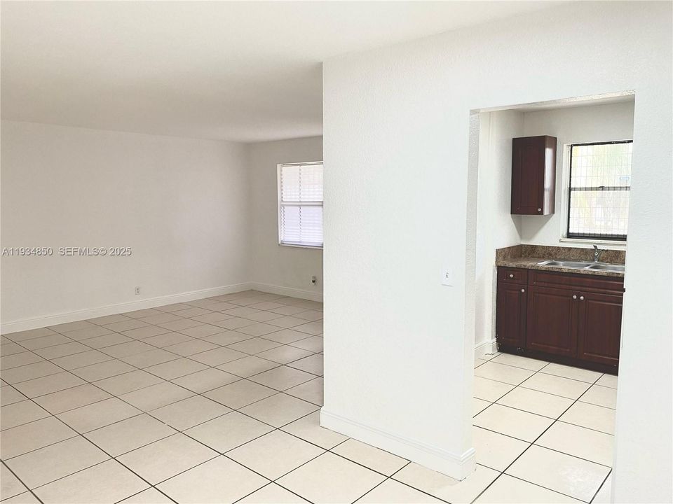 En Venta: $130,000 (2 camas, 1 baños, 880 Pies cuadrados)