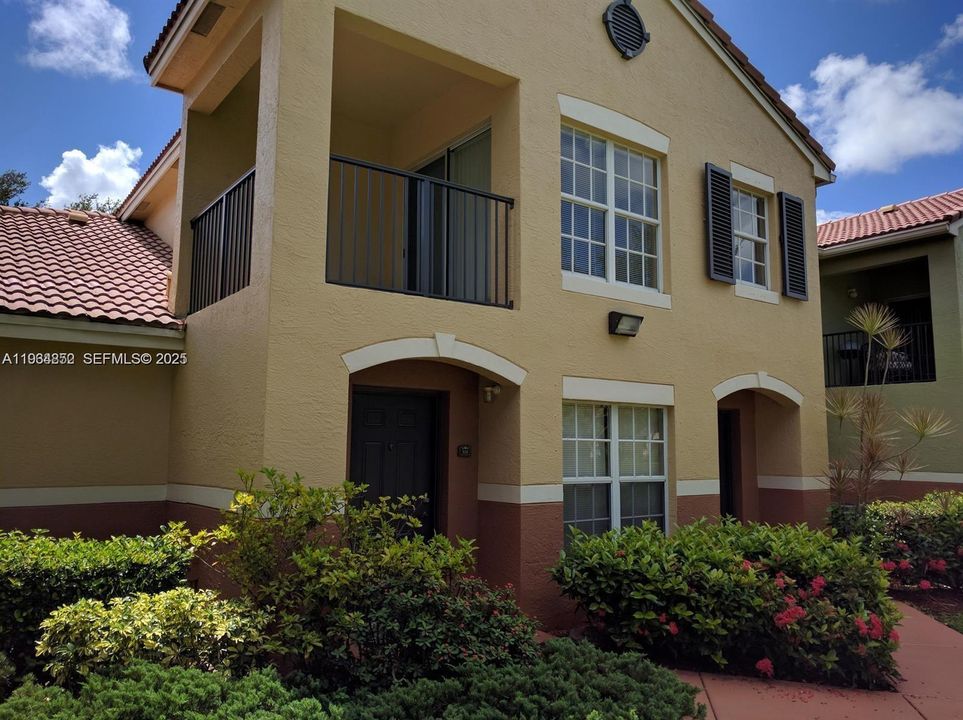 出租: $1,500 (1 贝兹, 1 浴室, 0 平方英尺)