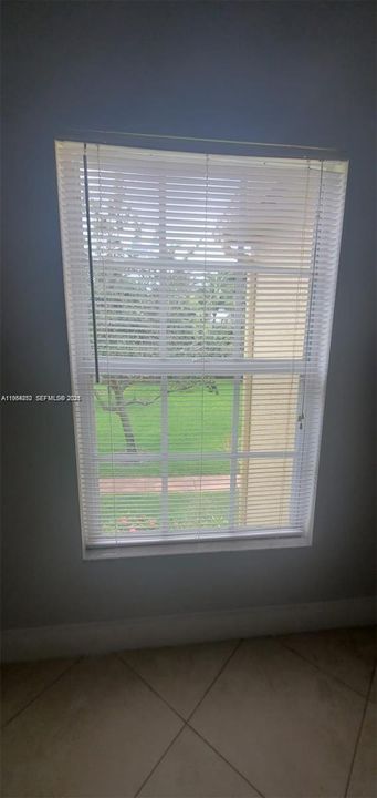 出租: $1,500 (1 贝兹, 1 浴室, 0 平方英尺)