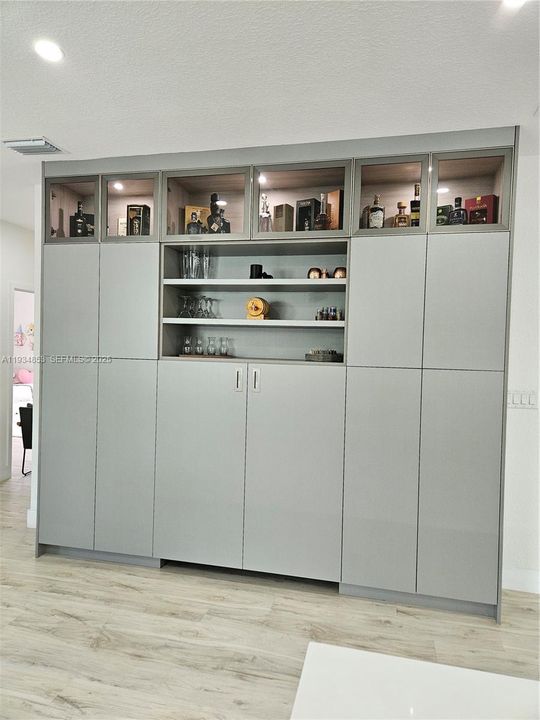 For Sale: $619,000 (3 beds, 2 baths, 1722 Square Feet)