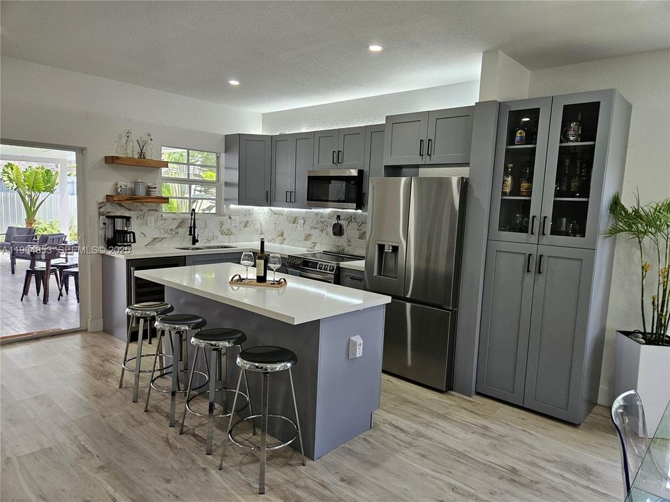 For Sale: $619,000 (3 beds, 2 baths, 1722 Square Feet)