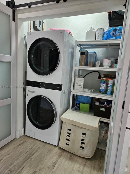 For Sale: $619,000 (3 beds, 2 baths, 1722 Square Feet)