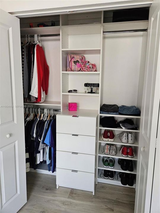 For Sale: $619,000 (3 beds, 2 baths, 1722 Square Feet)