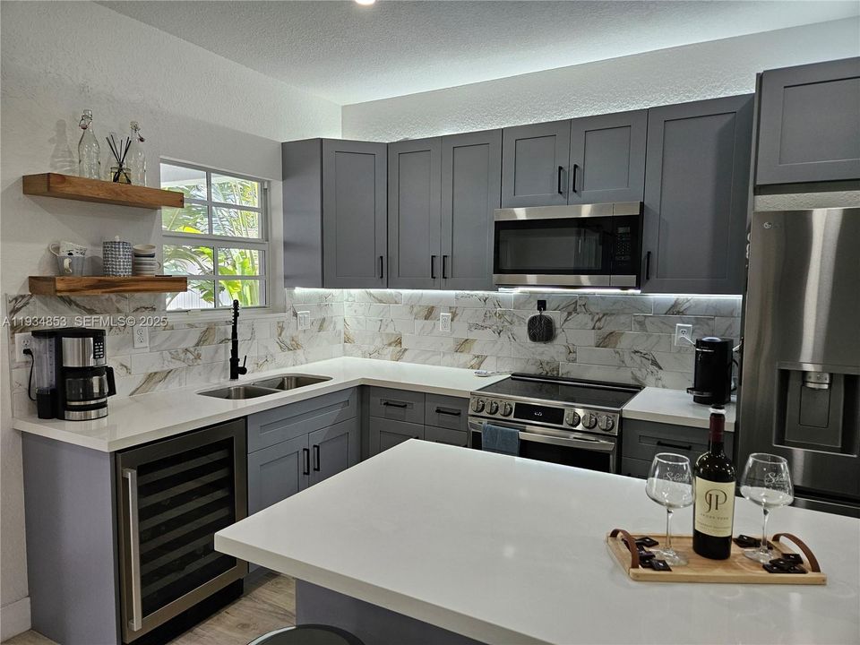 For Sale: $619,000 (3 beds, 2 baths, 1722 Square Feet)