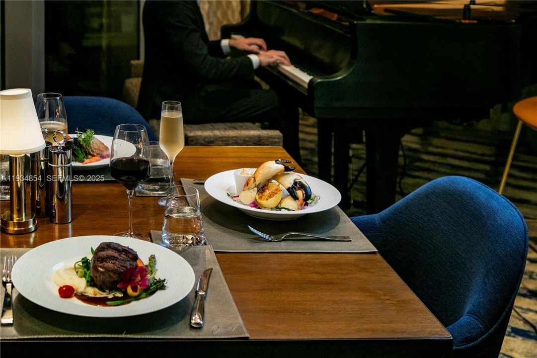 For Sale: $18,800,000 (5 beds, 7 baths, 3252 Square Feet)