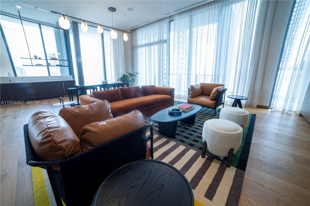 На продажу: $599,900 (1 спален, 1 ванн, 630 Квадратных фут)