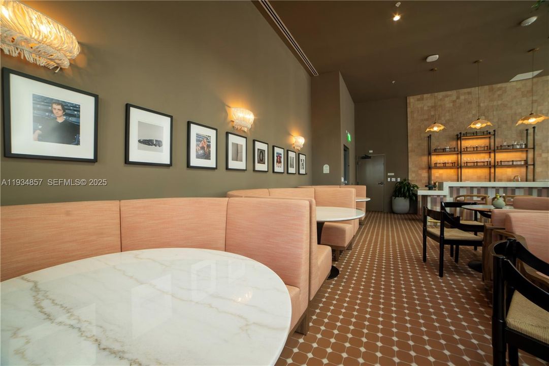 На продажу: $599,900 (1 спален, 1 ванн, 630 Квадратных фут)