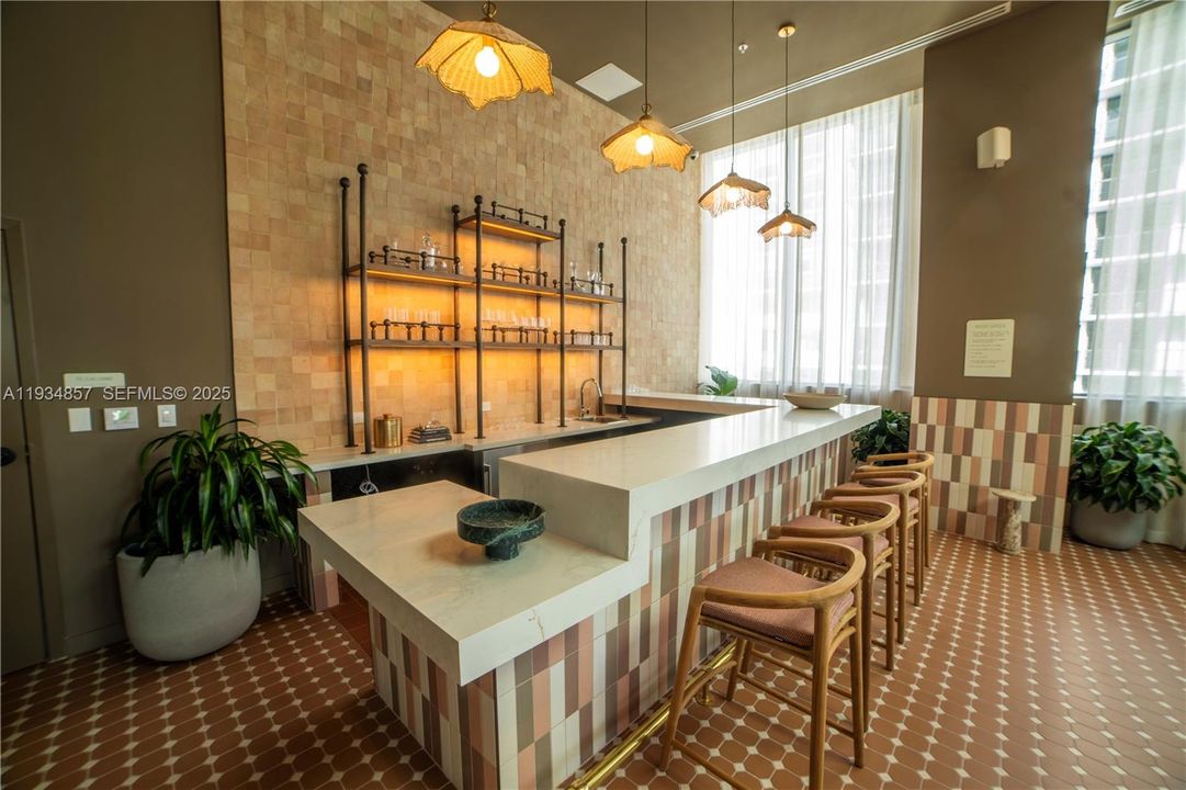 На продажу: $599,900 (1 спален, 1 ванн, 630 Квадратных фут)