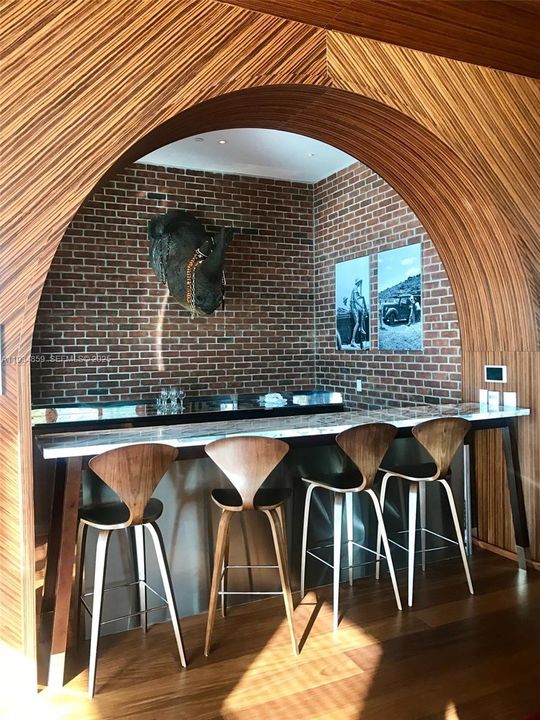 出租: $5,800 (3 贝兹, 2 浴室, 1154 平方英尺)