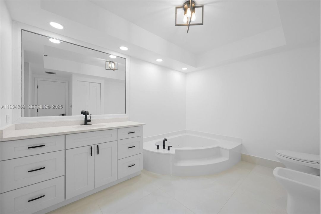 For Sale: $750,000 (3 beds, 2 baths, 1800 Square Feet)