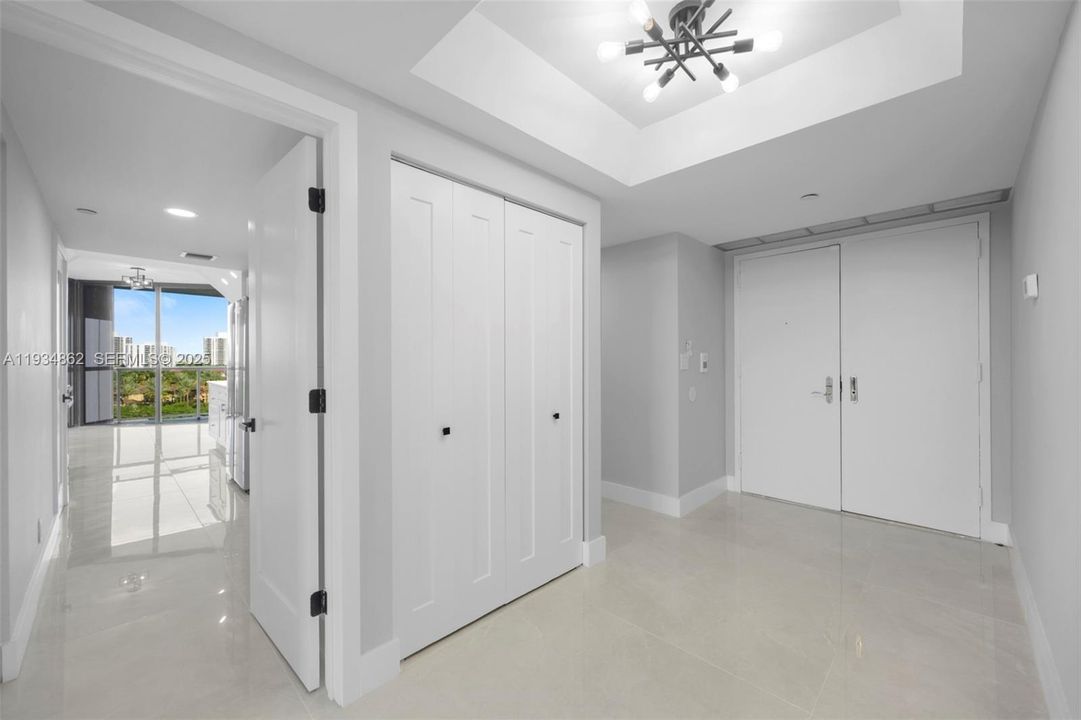 For Sale: $750,000 (3 beds, 2 baths, 1800 Square Feet)