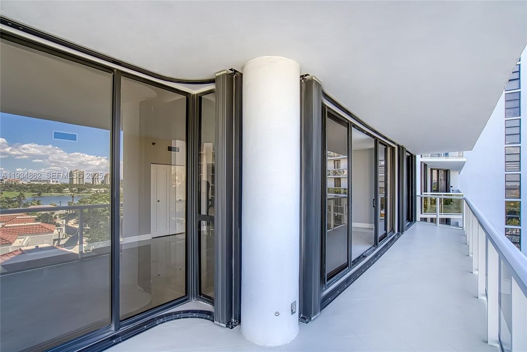 For Sale: $750,000 (3 beds, 2 baths, 1800 Square Feet)