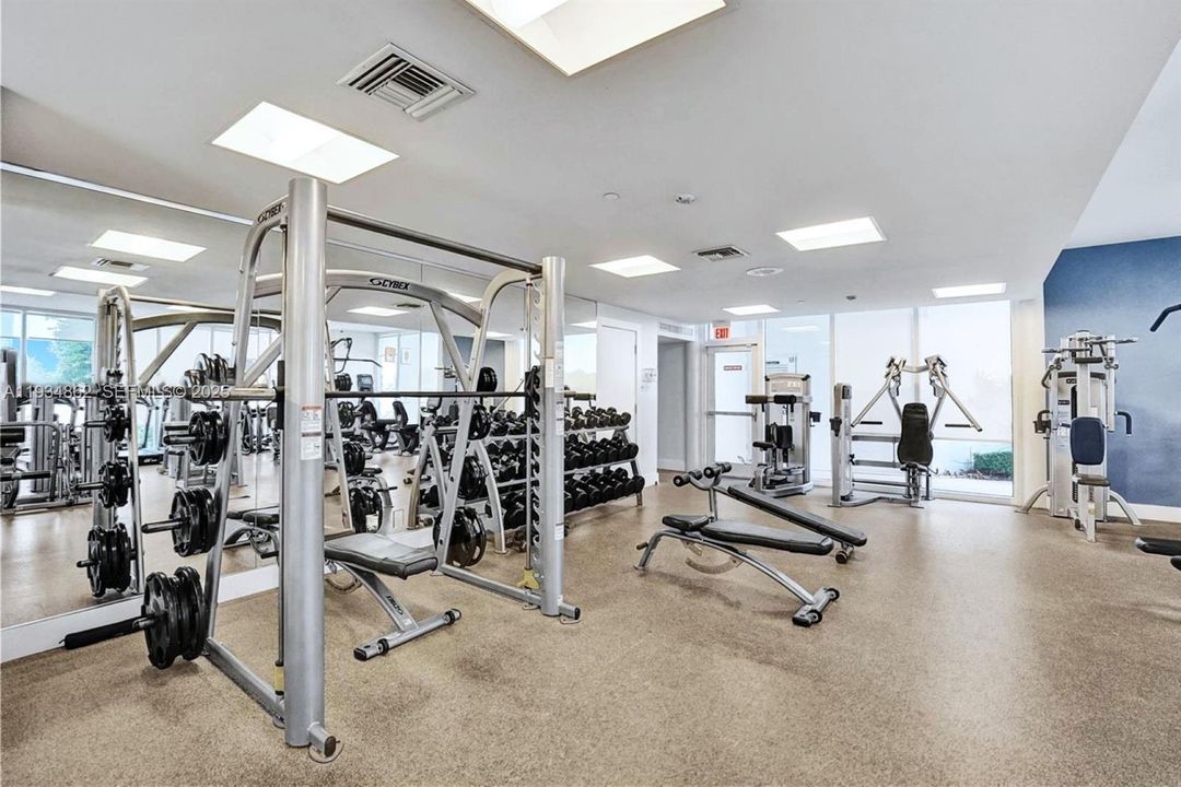 For Sale: $750,000 (3 beds, 2 baths, 1800 Square Feet)