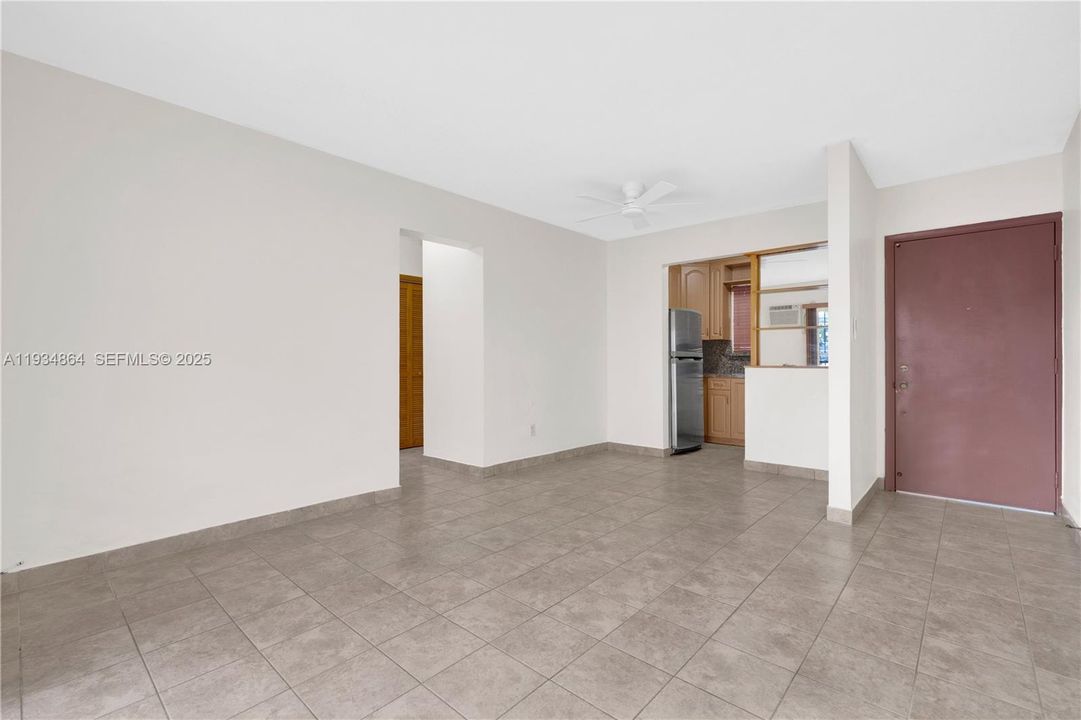 For Sale: $225,000 (2 beds, 1 baths, 648 Square Feet)