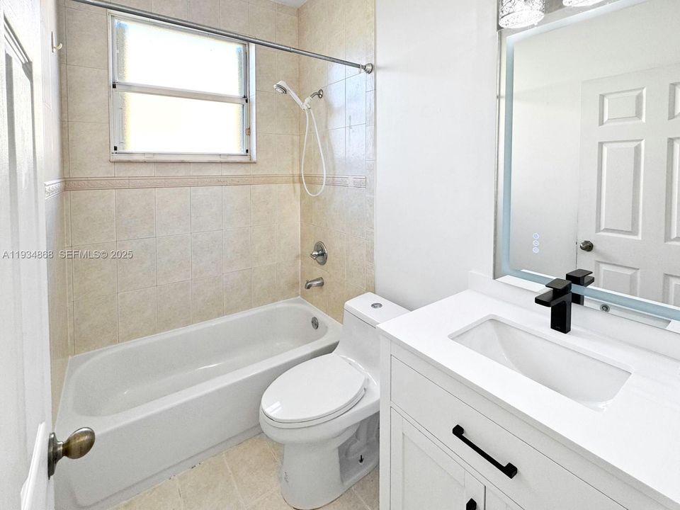 Recientemente alquilado: $3,550 (3 camas, 2 baños, 1701 Pies cuadrados)