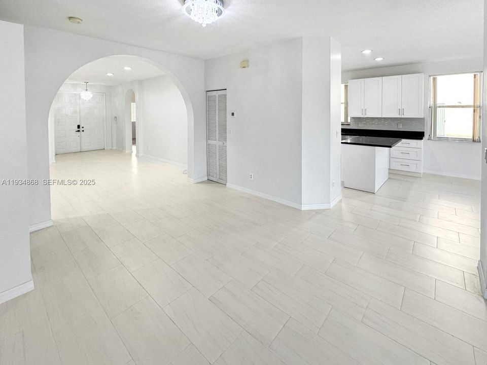 Recientemente alquilado: $3,550 (3 camas, 2 baños, 1701 Pies cuadrados)