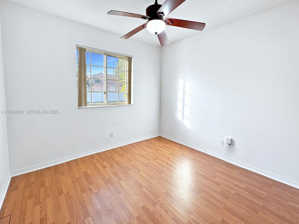 Recientemente alquilado: $3,550 (3 camas, 2 baños, 1701 Pies cuadrados)