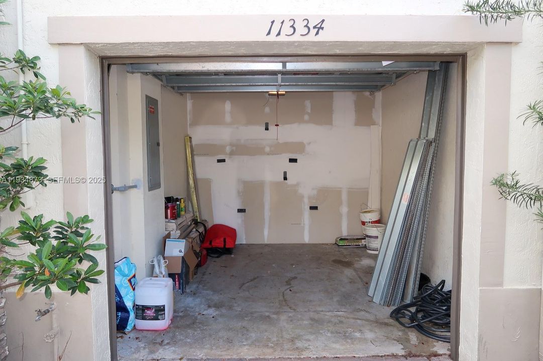 В аренду: $3,300 (4 спален, 3 ванн, 1736 Квадратных фут)