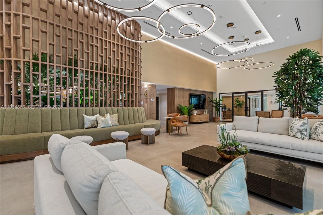 出租: $35,556 (2 贝兹, 2 浴室, 0 平方英尺)