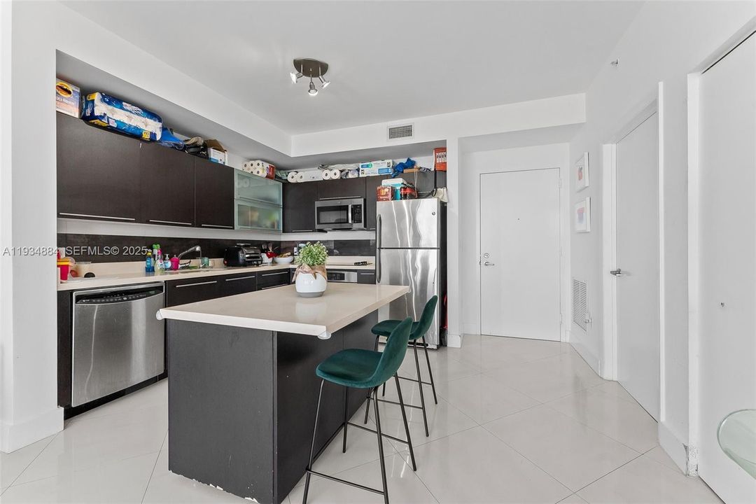 На продажу: $425,000 (1 спален, 1 ванн, 722 Квадратных фут)