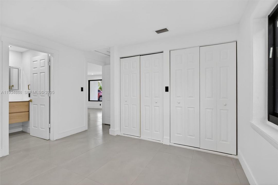 For Sale: $500,000 (3 beds, 2 baths, 1309 Square Feet)