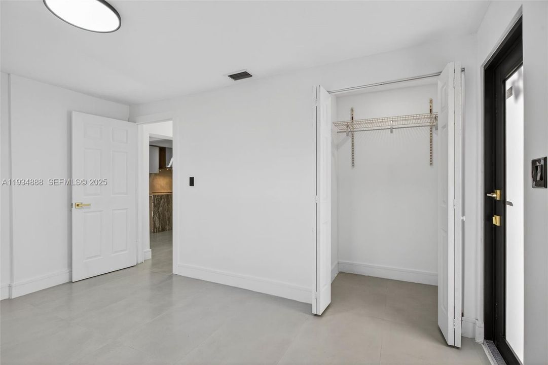 For Sale: $500,000 (3 beds, 2 baths, 1309 Square Feet)