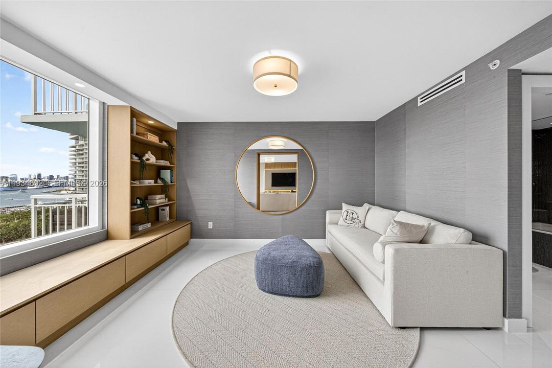 For Sale: $2,250,000 (2 beds, 2 baths, 1165 Square Feet)