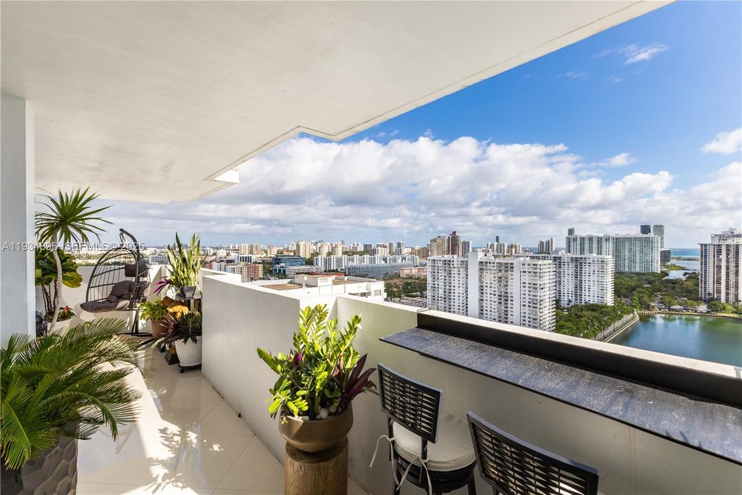 For Sale: $420 (2 beds, 2 baths, 1073 Square Feet)