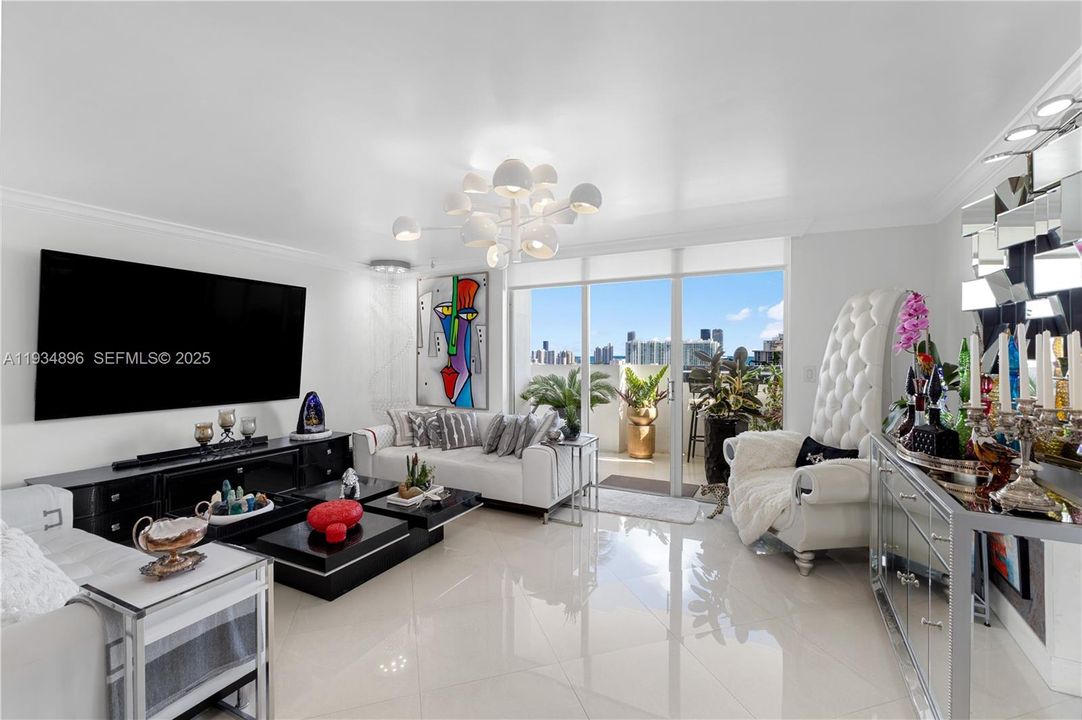 For Sale: $420 (2 beds, 2 baths, 1073 Square Feet)