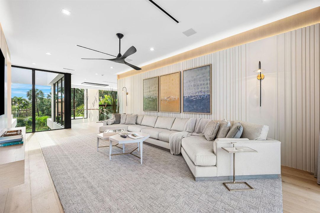481_Thatch_Palm_Drive_64