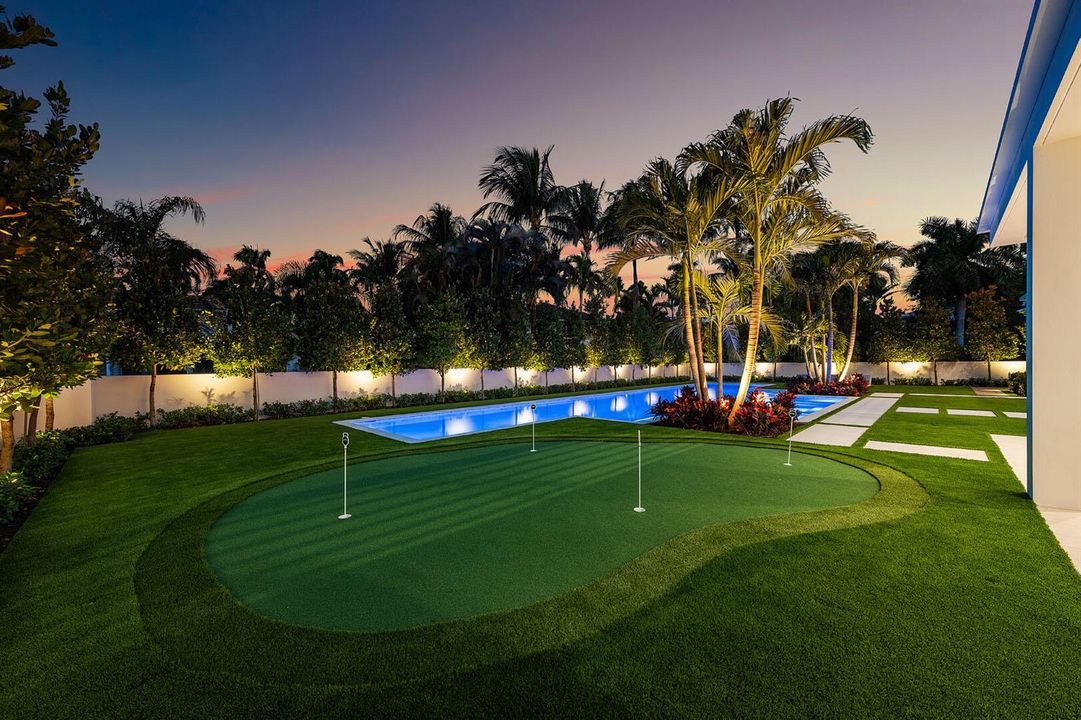 481_Thatch_Palm_Drive_Dusk_14