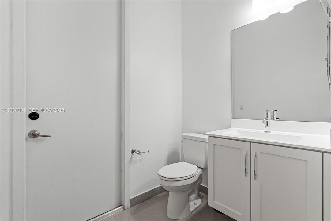 En Venta: $1,274,900 (4 camas, 4 baños, 4274 Pies cuadrados)