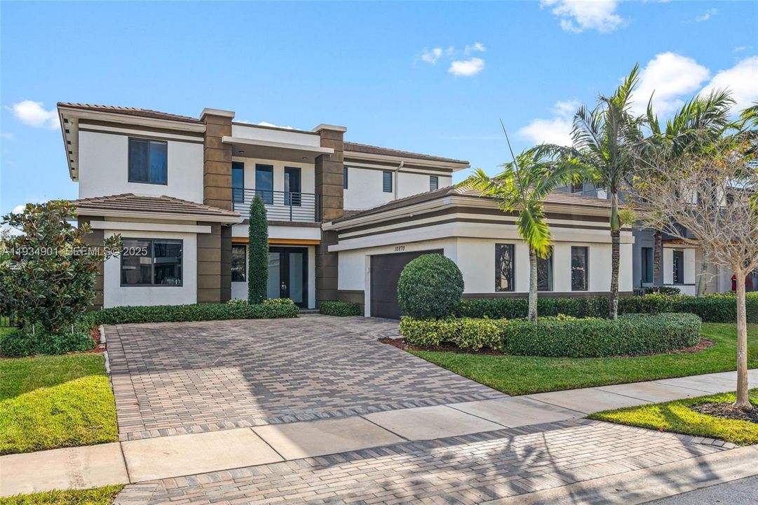 En Venta: $1,274,900 (4 camas, 4 baños, 4274 Pies cuadrados)