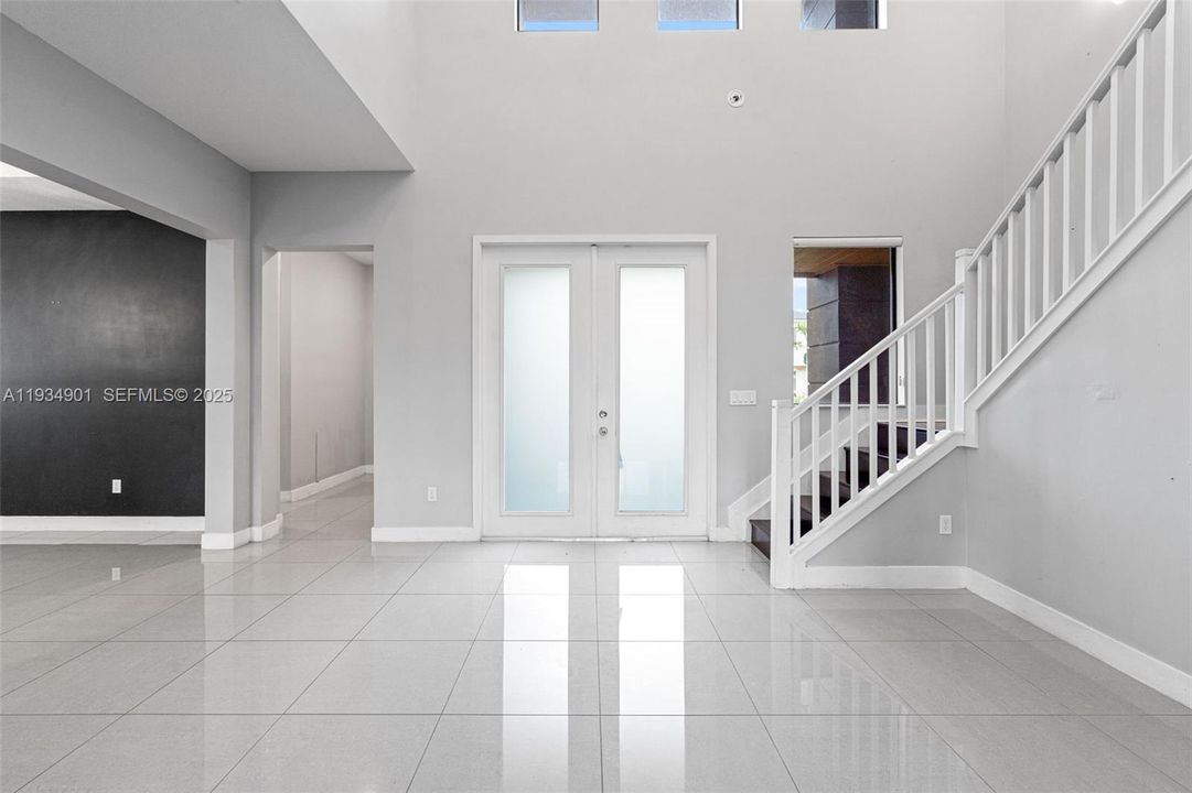 En Venta: $1,274,900 (4 camas, 4 baños, 4274 Pies cuadrados)