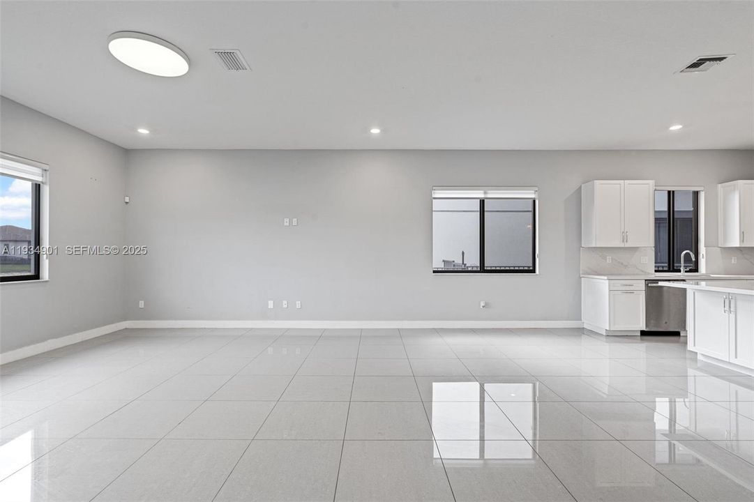 En Venta: $1,274,900 (4 camas, 4 baños, 4274 Pies cuadrados)