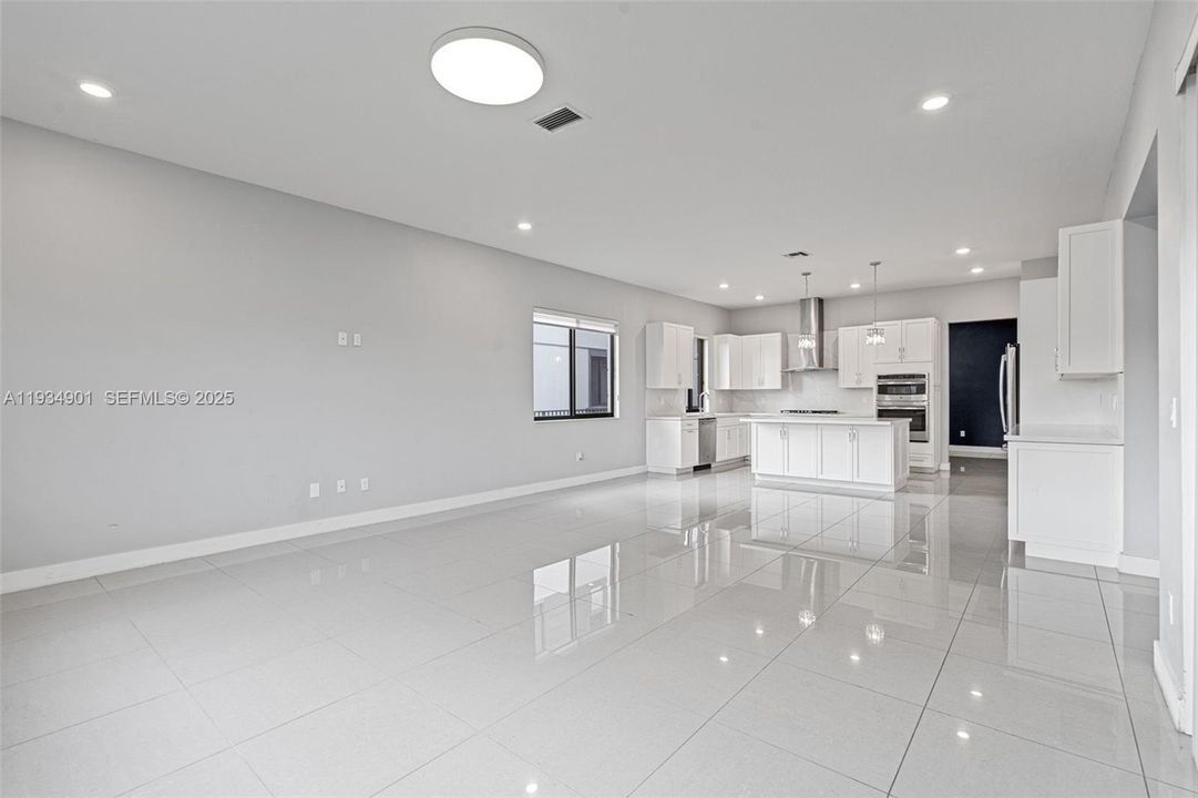 En Venta: $1,274,900 (4 camas, 4 baños, 4274 Pies cuadrados)