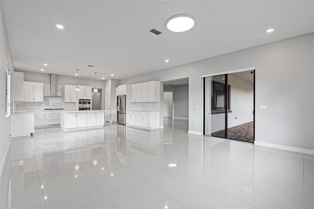 En Venta: $1,274,900 (4 camas, 4 baños, 4274 Pies cuadrados)