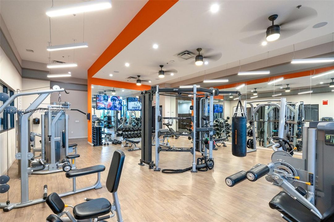 En Venta: $1,274,900 (4 camas, 4 baños, 4274 Pies cuadrados)