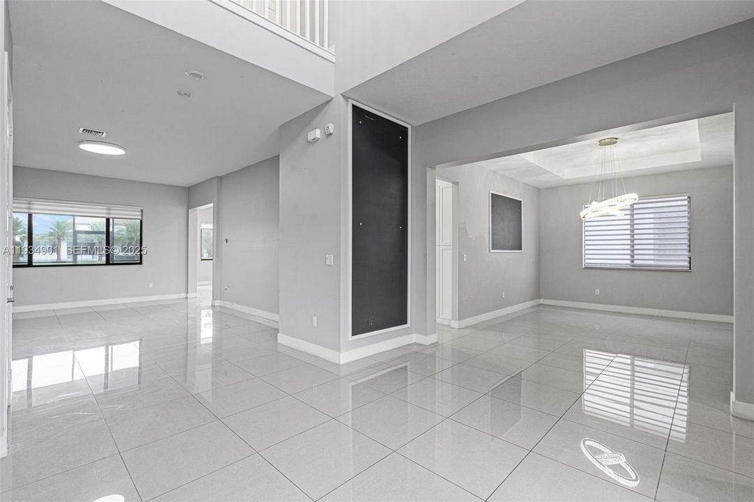 En Venta: $1,274,900 (4 camas, 4 baños, 4274 Pies cuadrados)