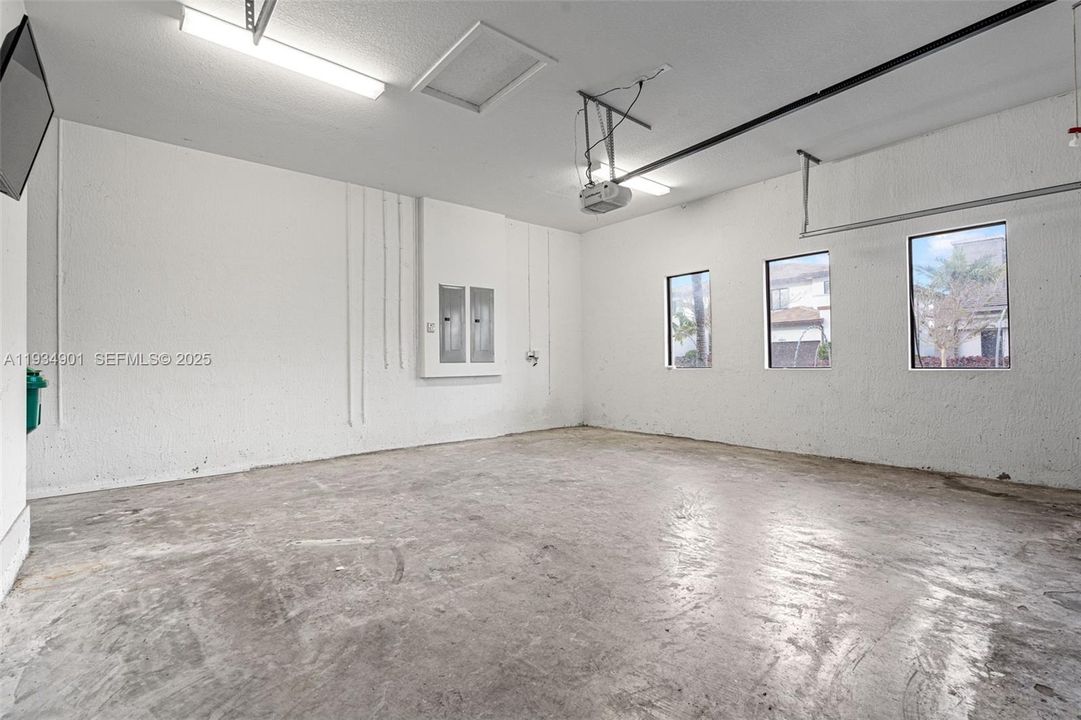 En Venta: $1,274,900 (4 camas, 4 baños, 4274 Pies cuadrados)