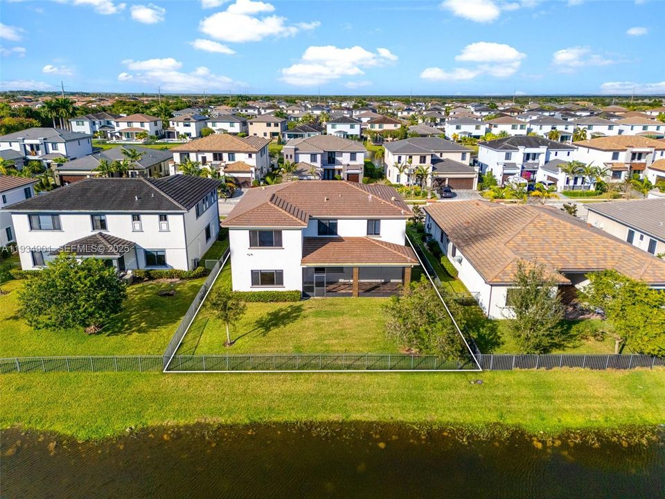 En Venta: $1,274,900 (4 camas, 4 baños, 4274 Pies cuadrados)